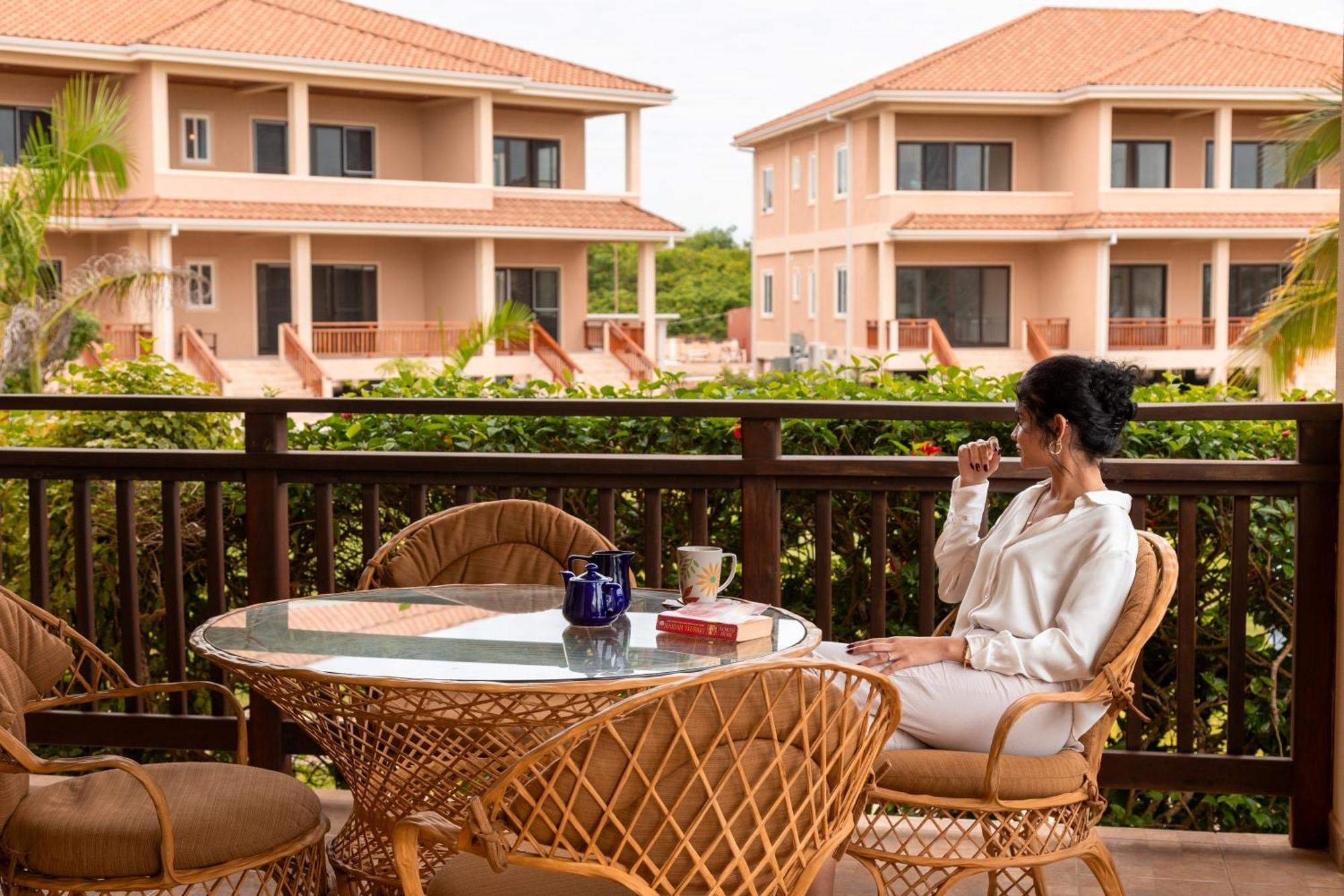Seiri Del Mar Aparthotel Hopkins Exterior photo