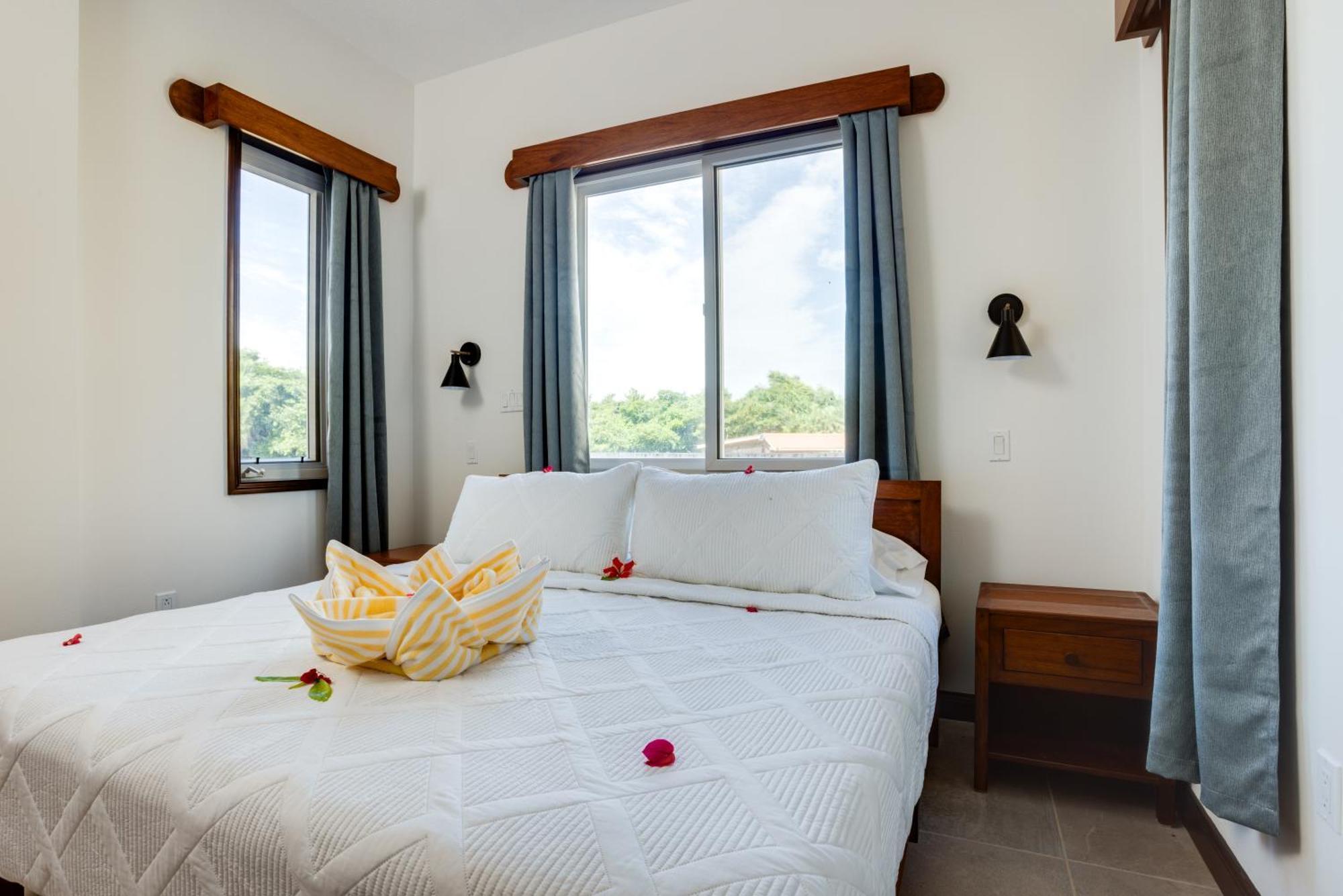 Seiri Del Mar Aparthotel Hopkins Exterior photo